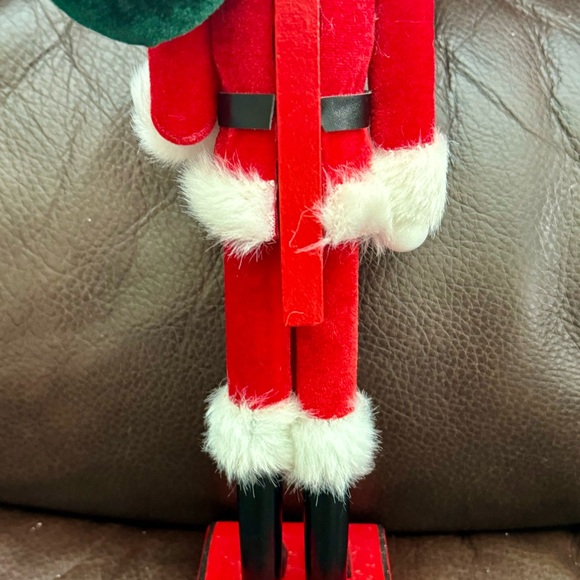 Jack Skellington Santa Claus Wooden Nutcracker - A Nightmare Before Christmas - Picture 10 of 13